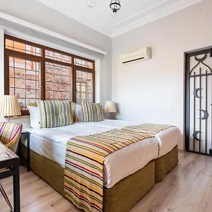 Fascinating Flat Near Hadrians Gate Antalya