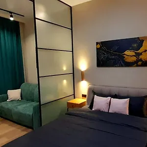 https://apartments-v.hotelslviv.net